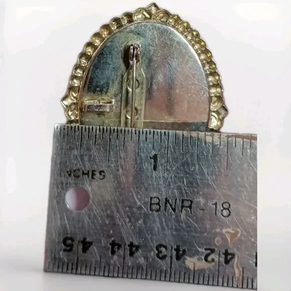 Vintage Cameo Brooch Christmas Candy Cane Pin Pendant Jewelry Holiday Festive - Picture 6 of 6